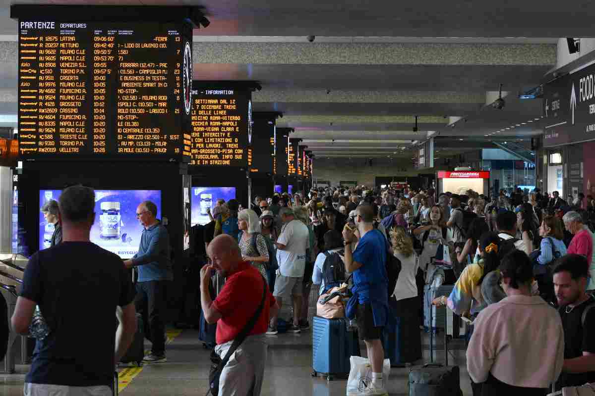 stazione bloccata in occasione dello sciopero per Gaza, il 22 settembre